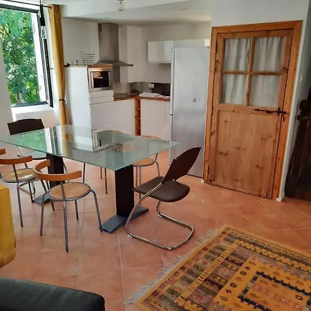 Au Roc De Bourzac Avec Piscine Privee Holiday home *