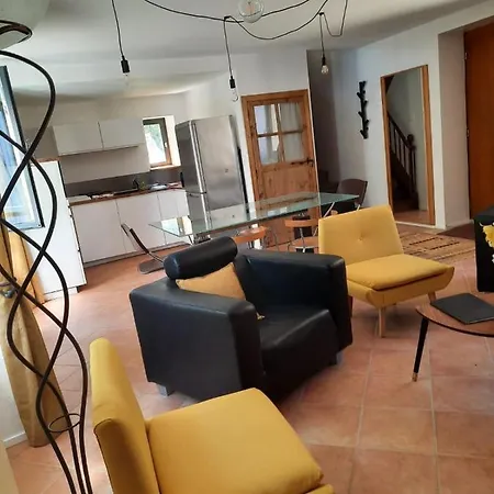 Hébergement de vacances Au Roc De Bourzac Avec Piscine Privée *