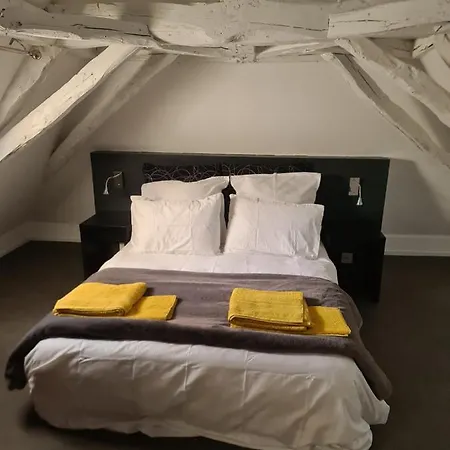 Holiday home Au Roc De Bourzac Avec Piscine Privee Bayac