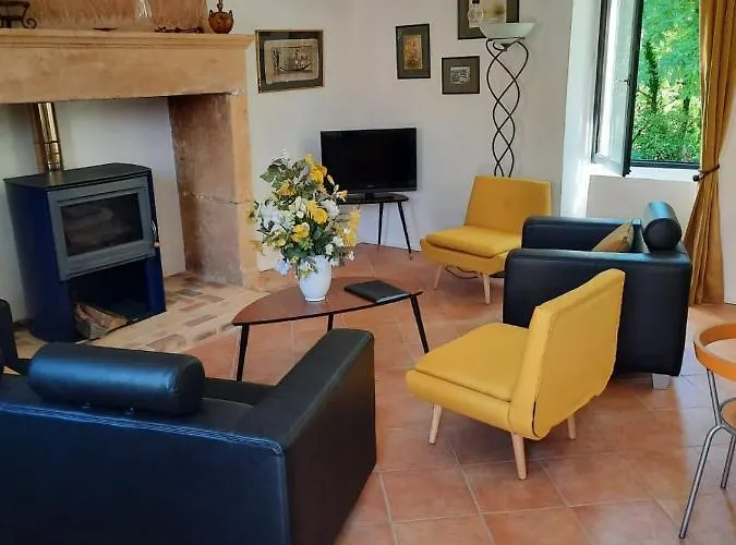 Feriehus Au Roc De Bourzac Avec Piscine Privee *